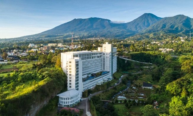Le Eminence Puncak Hotel Convention & Resort
